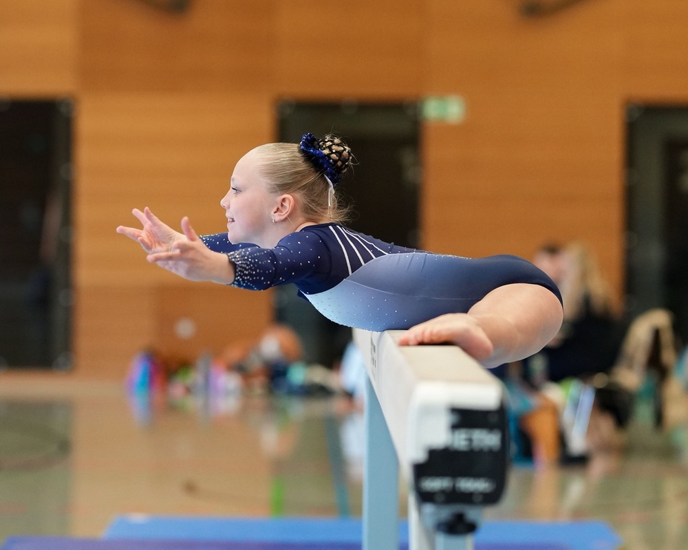 Lina Eugéne bei ihrem Balkenangang, Foto: Janett Pietsch